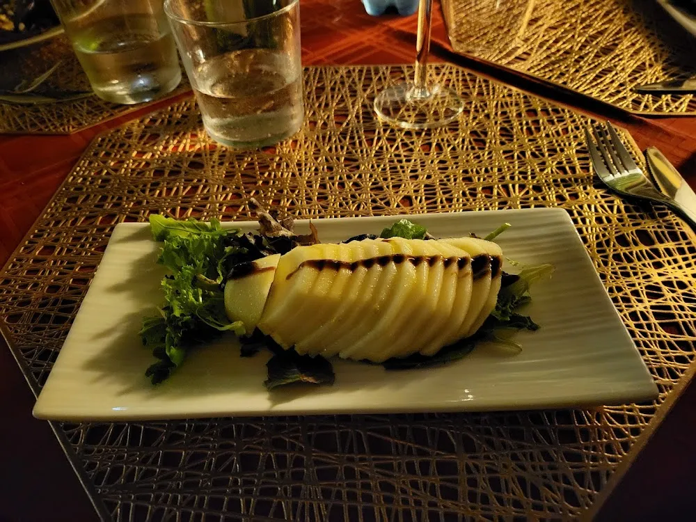 Pear Salad with Vinagrete